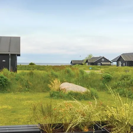 Three-bedroom In Nysted