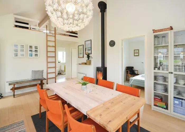 Сasa de vacaciones Three-bedroom In *